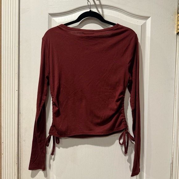 GRAYSON/THREADS Burgundy Star Long Sleeve Blouse size: XL Girls - Picture 3 of 9